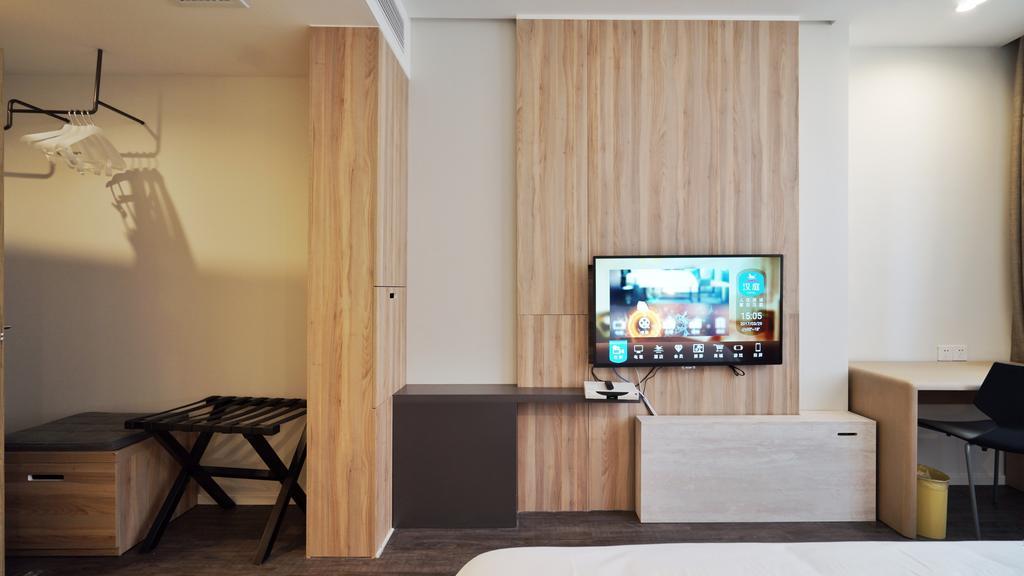 Hanting Premium Hotel Shanghai South Xizang Road Dış mekan fotoğraf