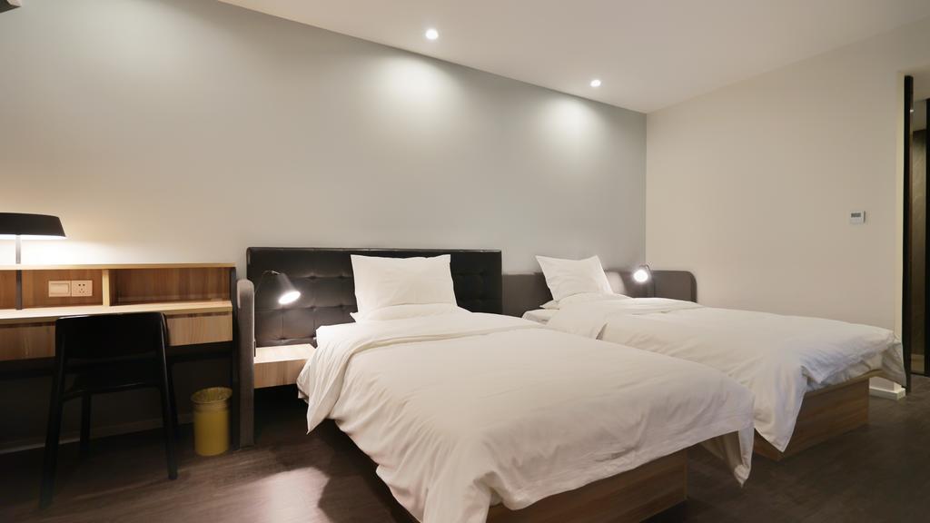 Hanting Premium Hotel Shanghai South Xizang Road Dış mekan fotoğraf